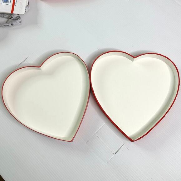 Red Heart Shaped Fabric Rose Valentine Candy Gift‎ Box - Picture 8 of 9